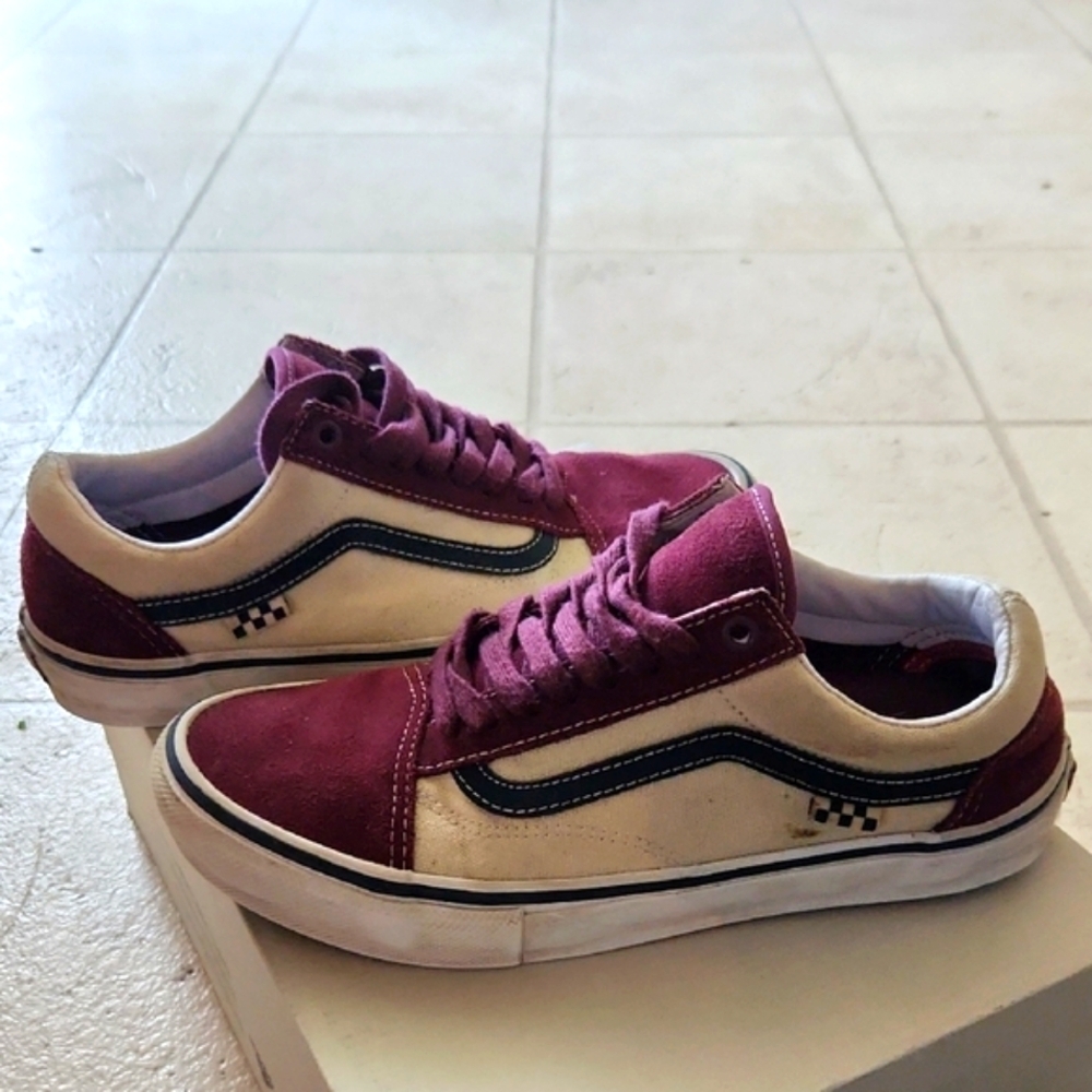 Vans Men's Burgundy and Cream Sneakers